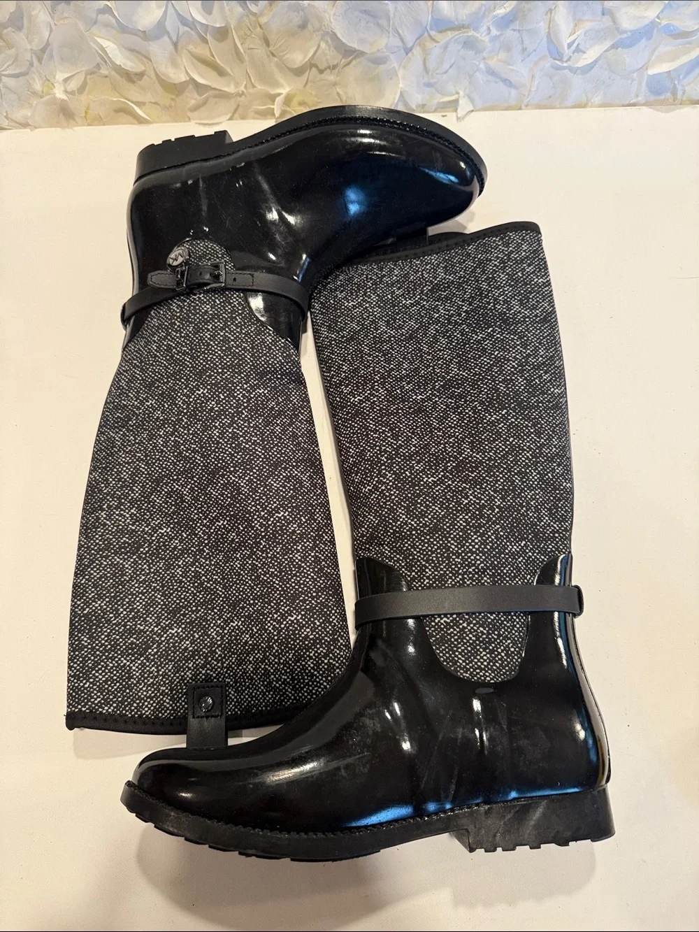Michael Kors black kors